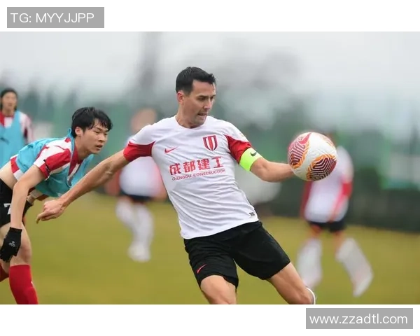 球星特训营:提升足球技巧与竞技水平的全面训练计划 球星特训营:提升足球技巧与竞技水平的全面训练计划